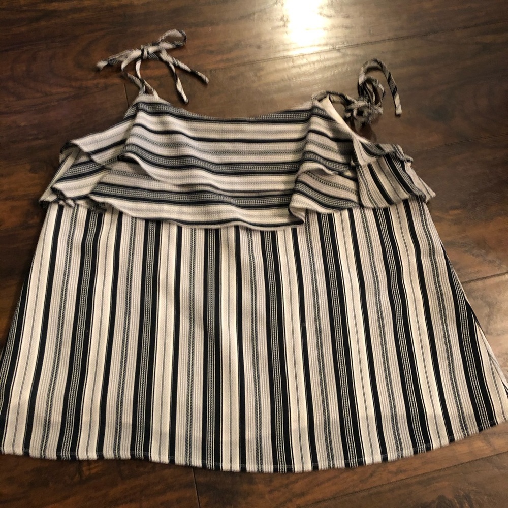 Tie strap tank top
